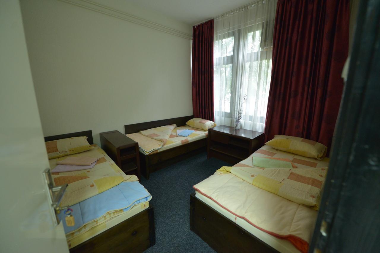 Guesthouse Duga Белград Экстерьер фото